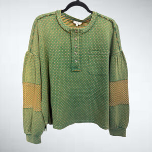 Easel Oversized Women Polka Dot Long Sleeves Top in Green Size S